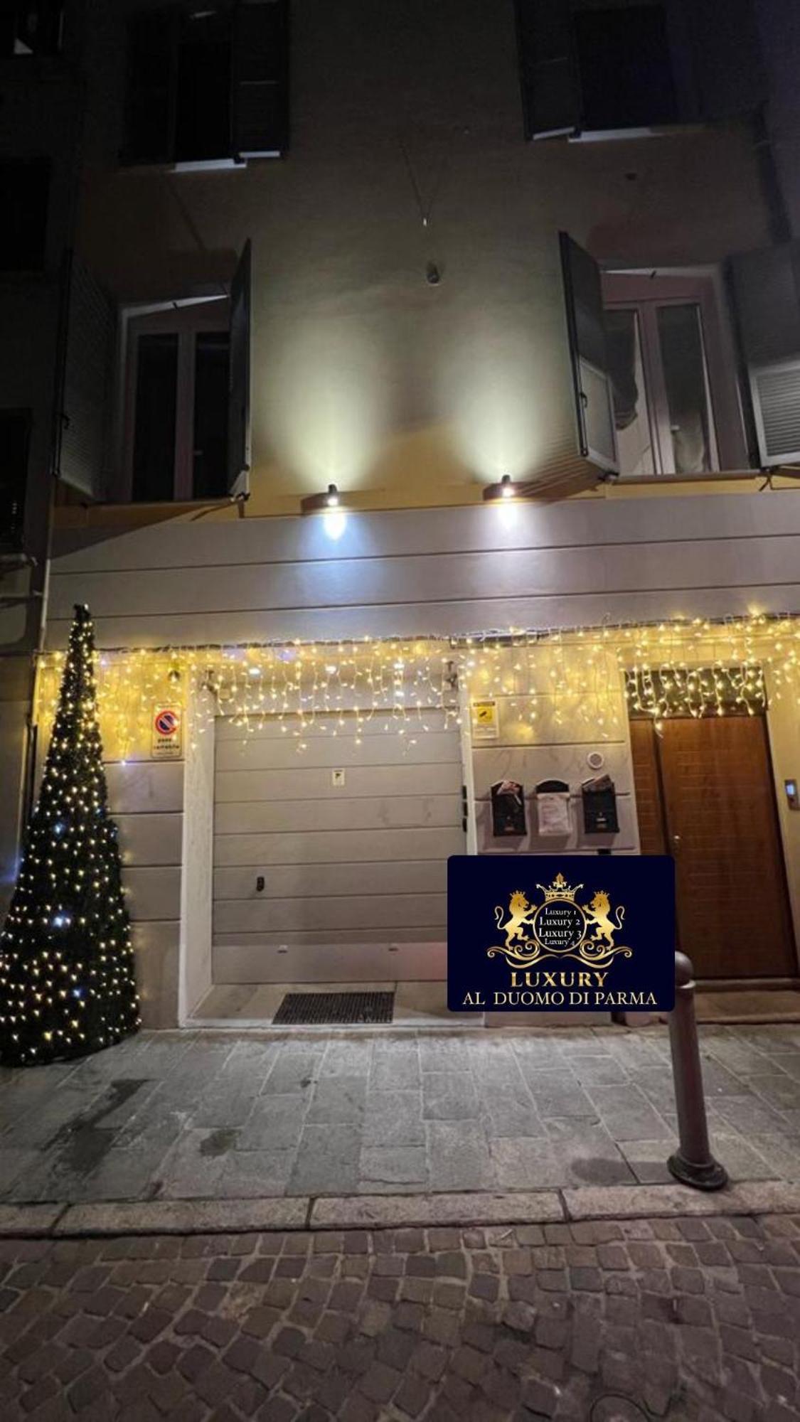 Luxury 4 Al Duomo Di Parma Apartment Екстериор снимка